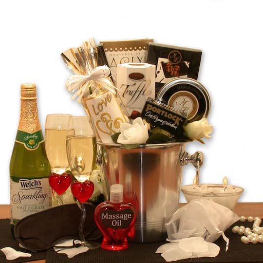 Deluxe RoMantic Evening For Two Gift Basket